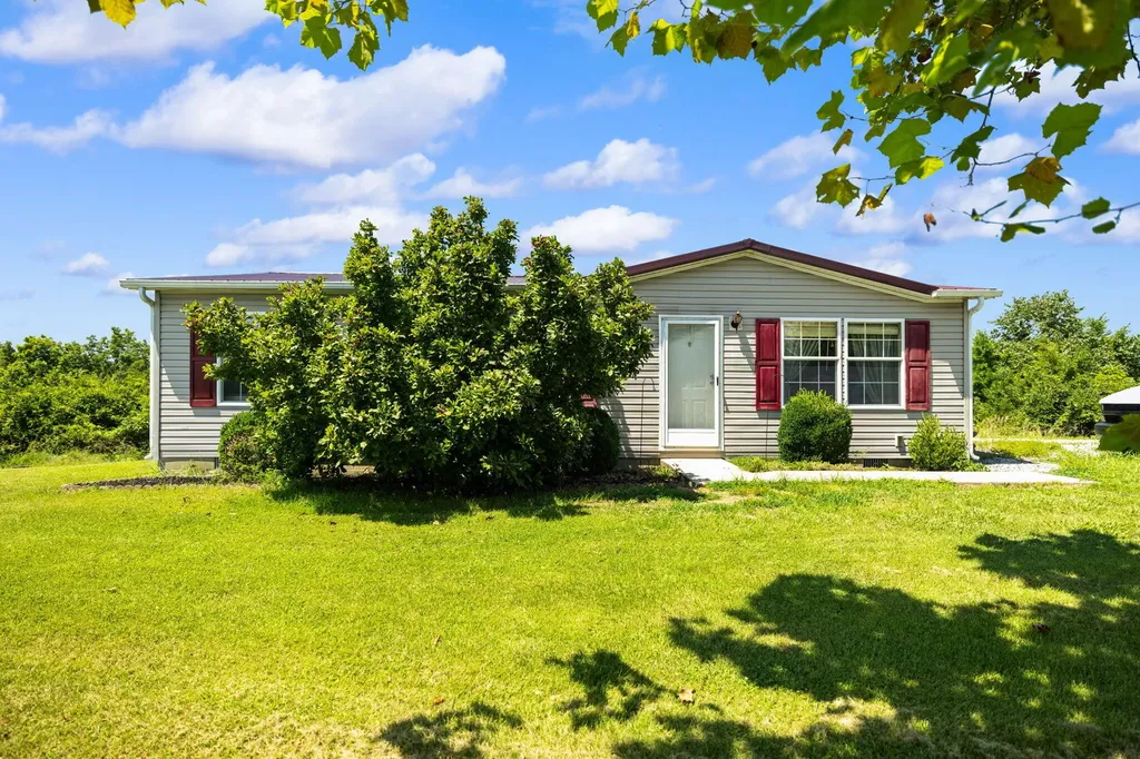 4389 Snake Lick Road Berry KY 41003