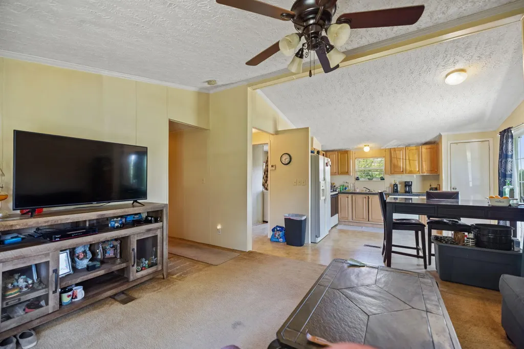 4389 Snake Lick Road Berry KY 41003