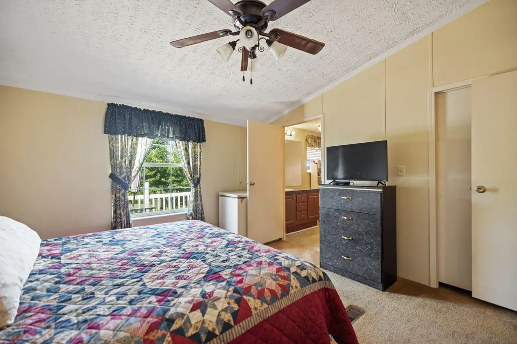4389 Snake Lick Road Berry KY 41003