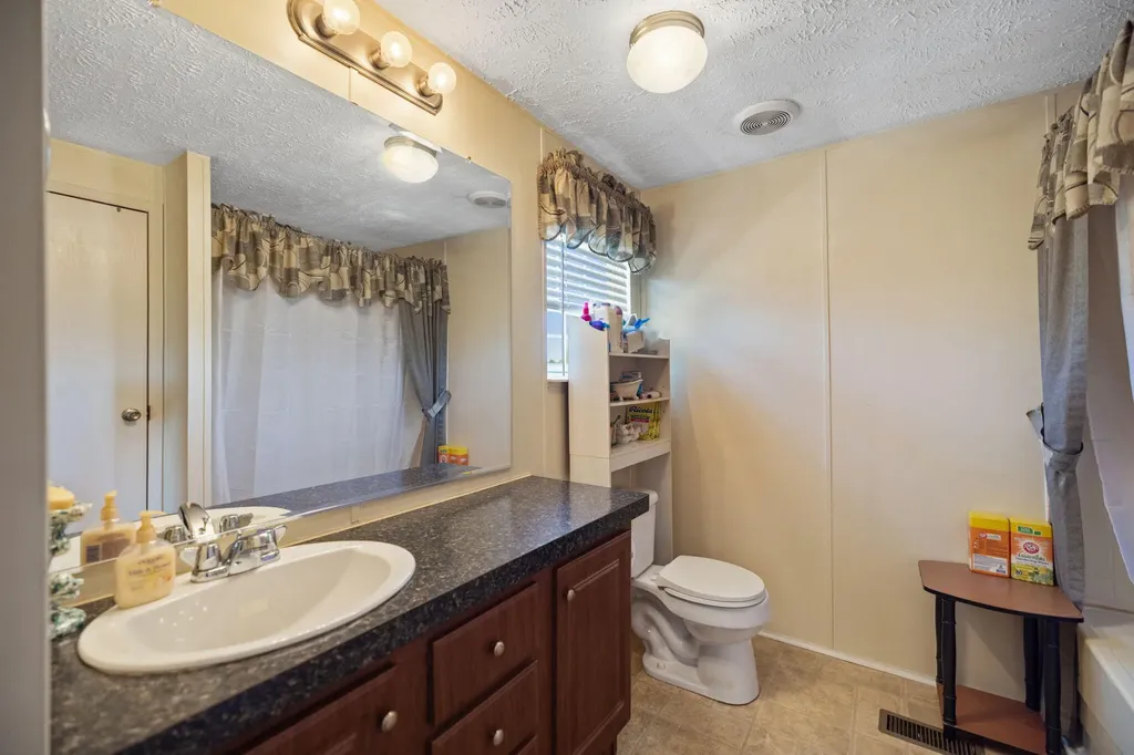 4389 Snake Lick Road Berry KY 41003