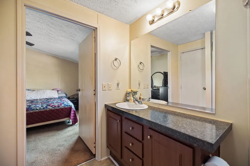 4389 Snake Lick Road Berry KY 41003