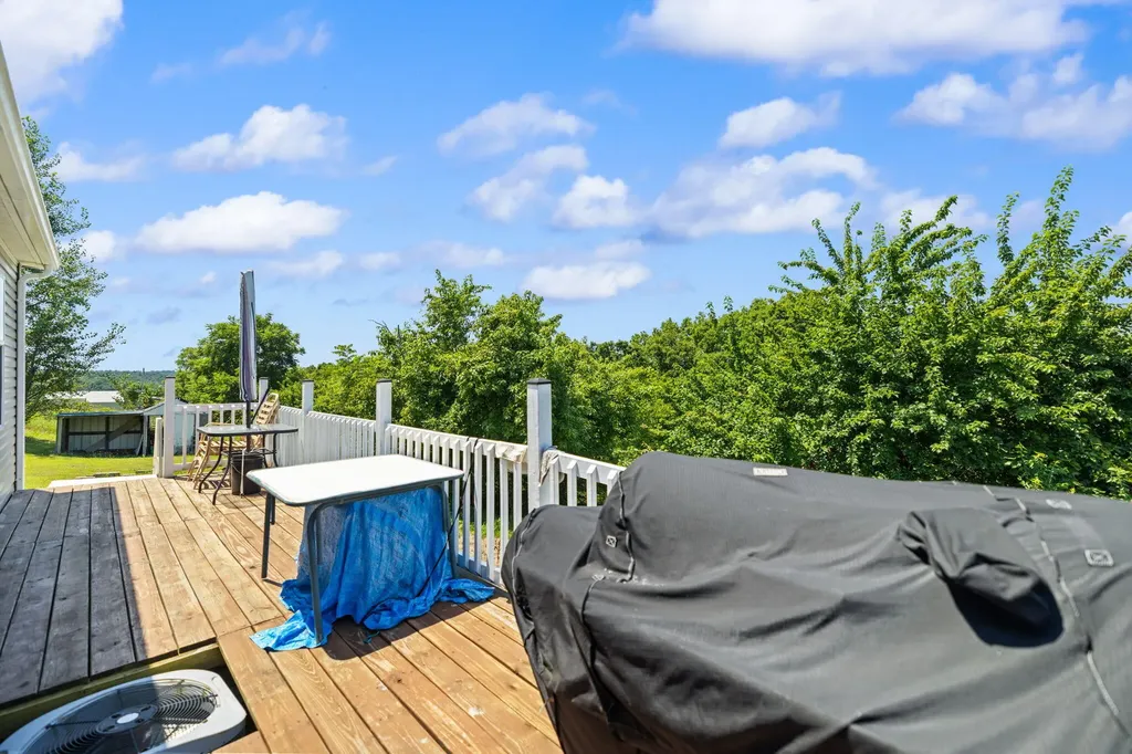 4389 Snake Lick Road Berry KY 41003