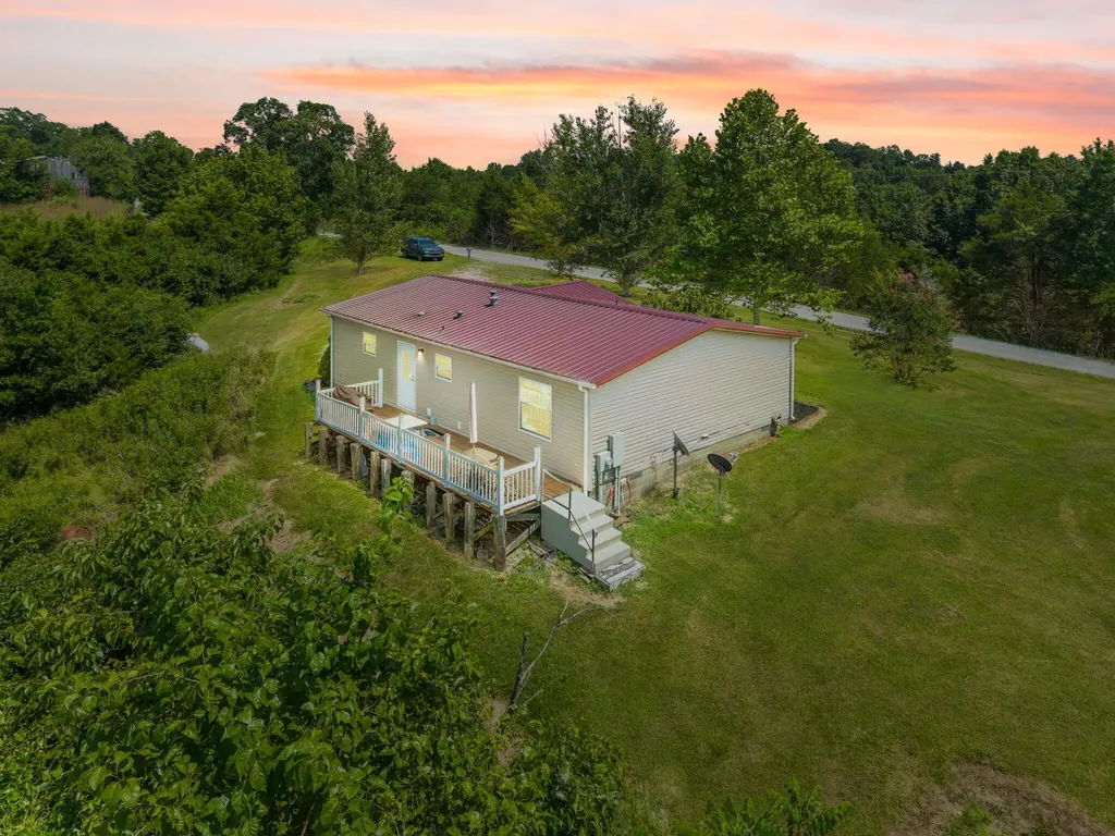 4389 Snake Lick Road Berry KY 41003