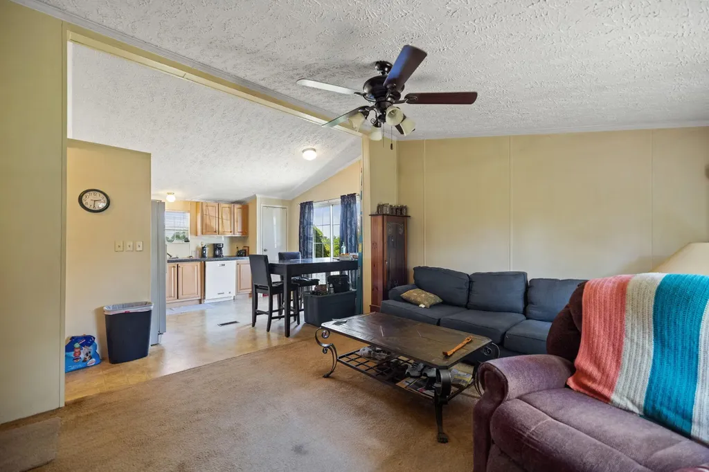 4389 Snake Lick Road Berry KY 41003