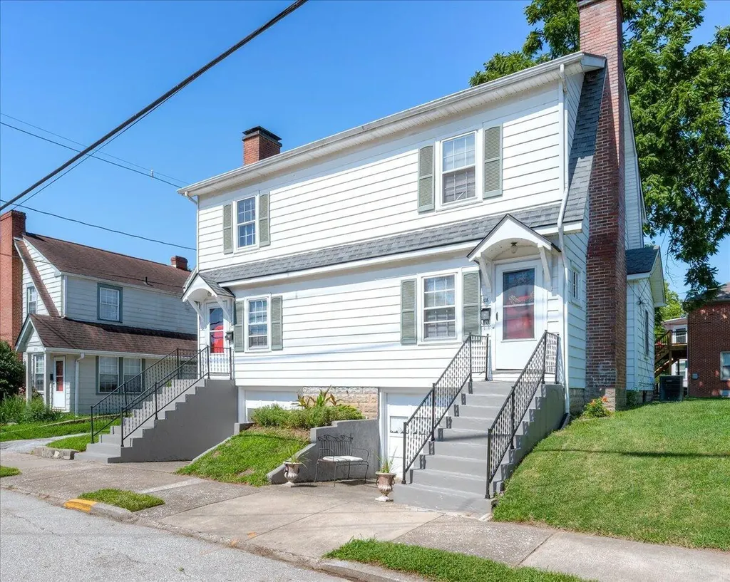 208 - 210 Logan Frankfort KY 40601