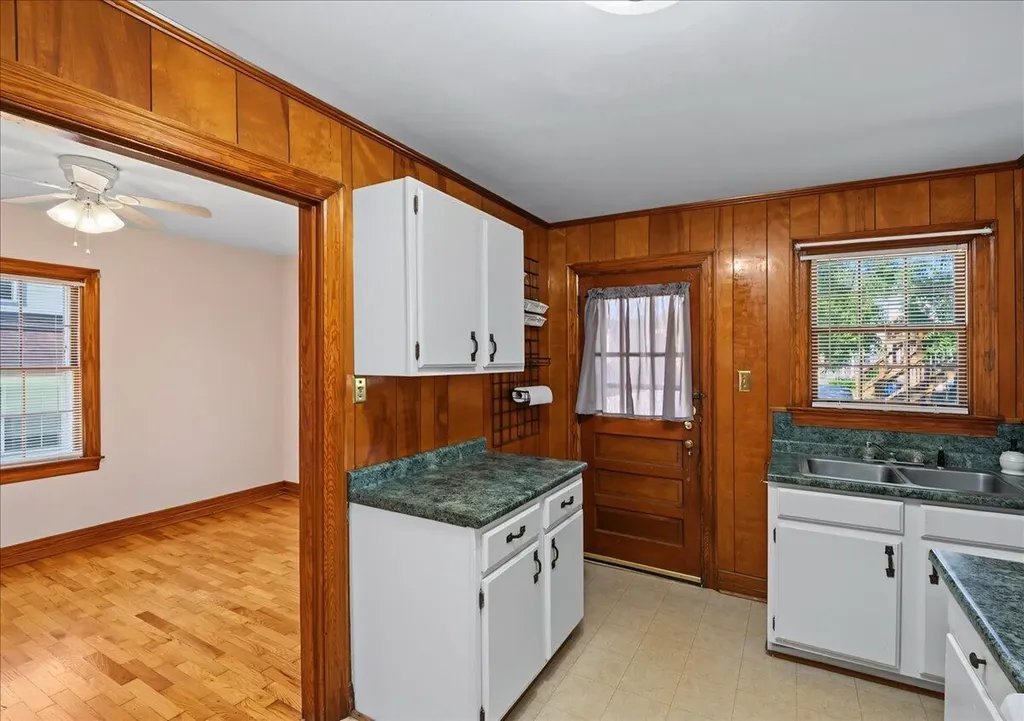 208 - 210 Logan Frankfort KY 40601