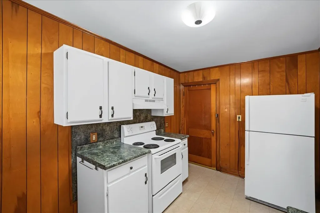 208 - 210 Logan Frankfort KY 40601