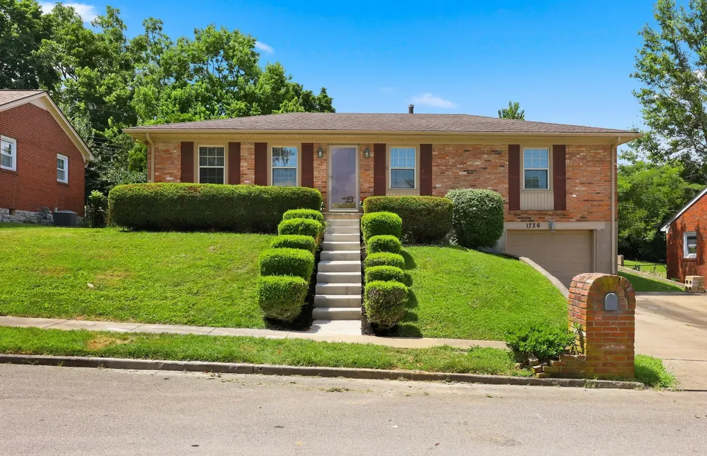 1736 Gleneagles Drive Lexington KY 40505
