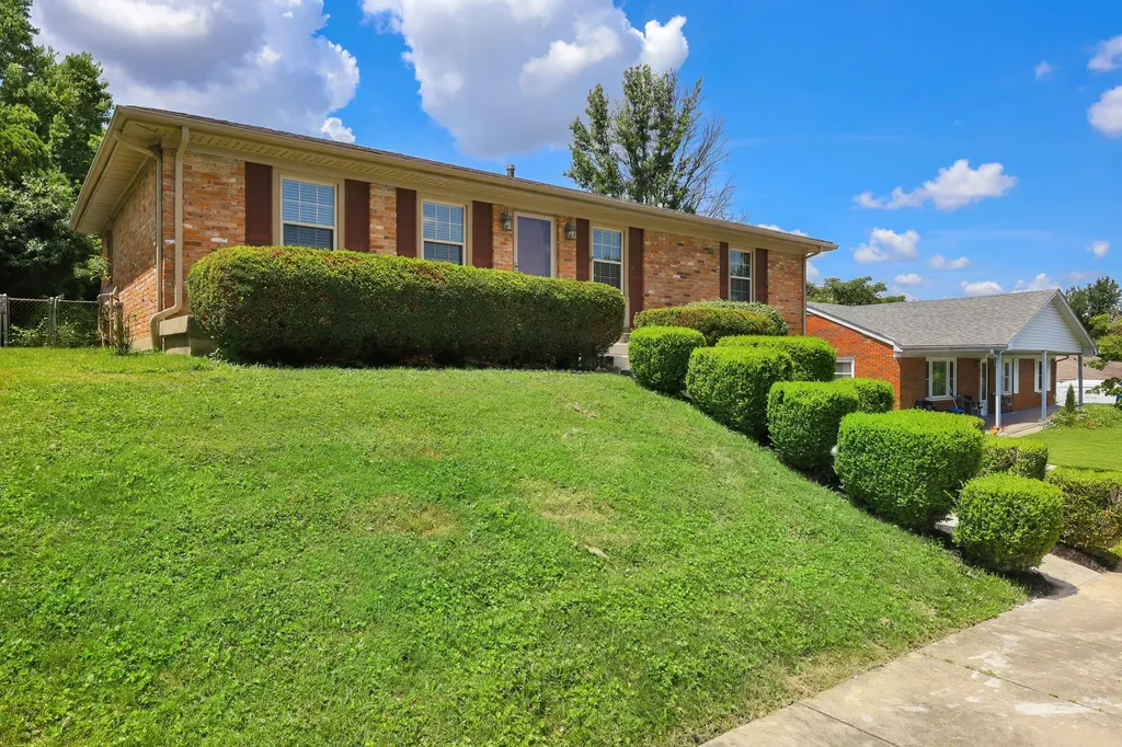 1736 Gleneagles Drive Lexington KY 40505