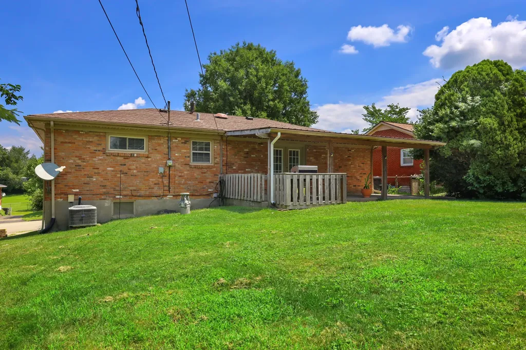 1736 Gleneagles Drive Lexington KY 40505