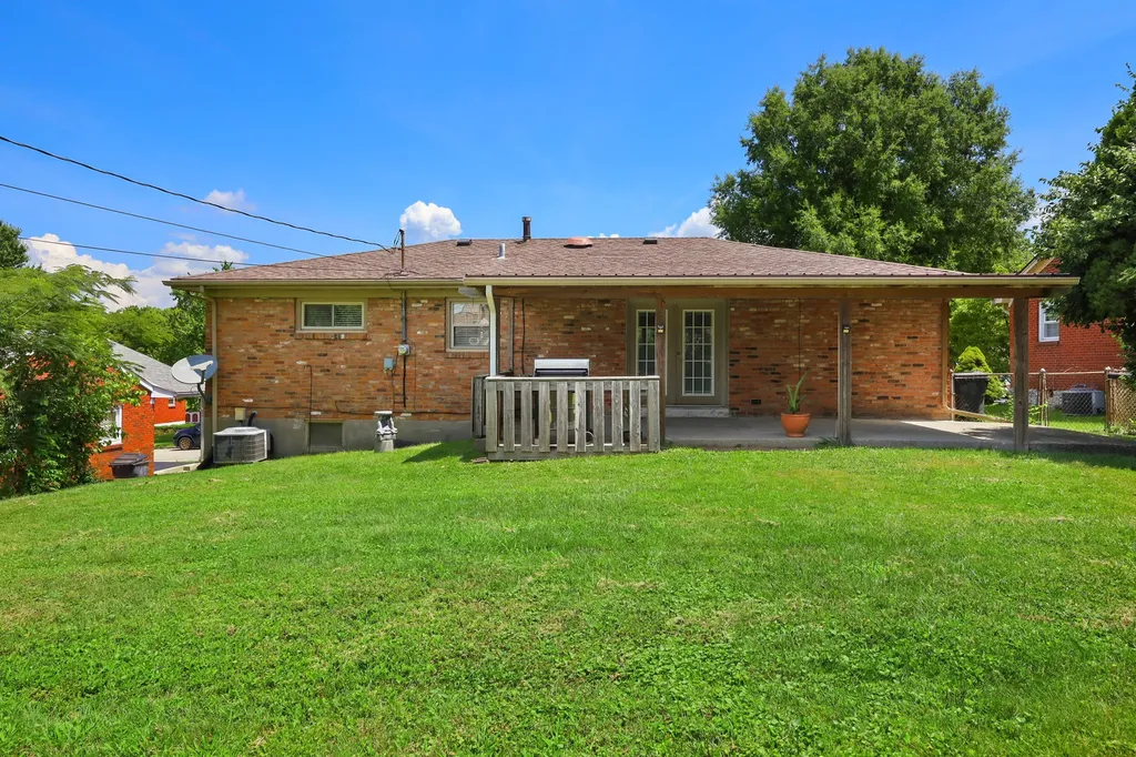 1736 Gleneagles Drive Lexington KY 40505