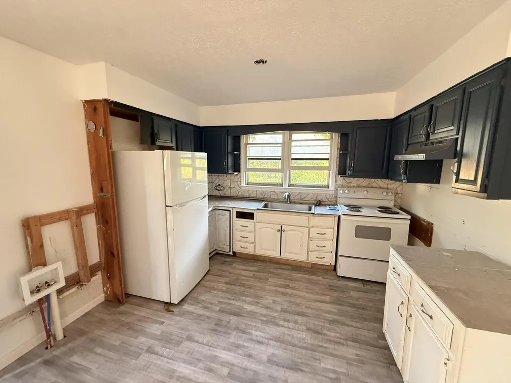 1481 Maxey Valley Road Hustonville KY 40437