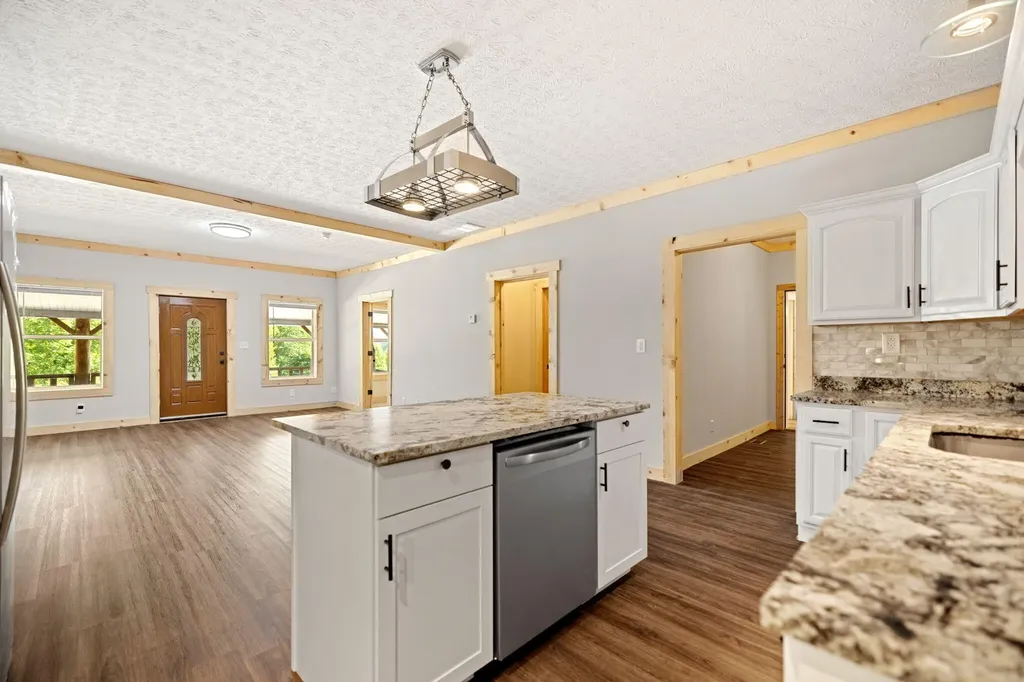 126 Lazy L Retreat Drive South Shore KY 41175