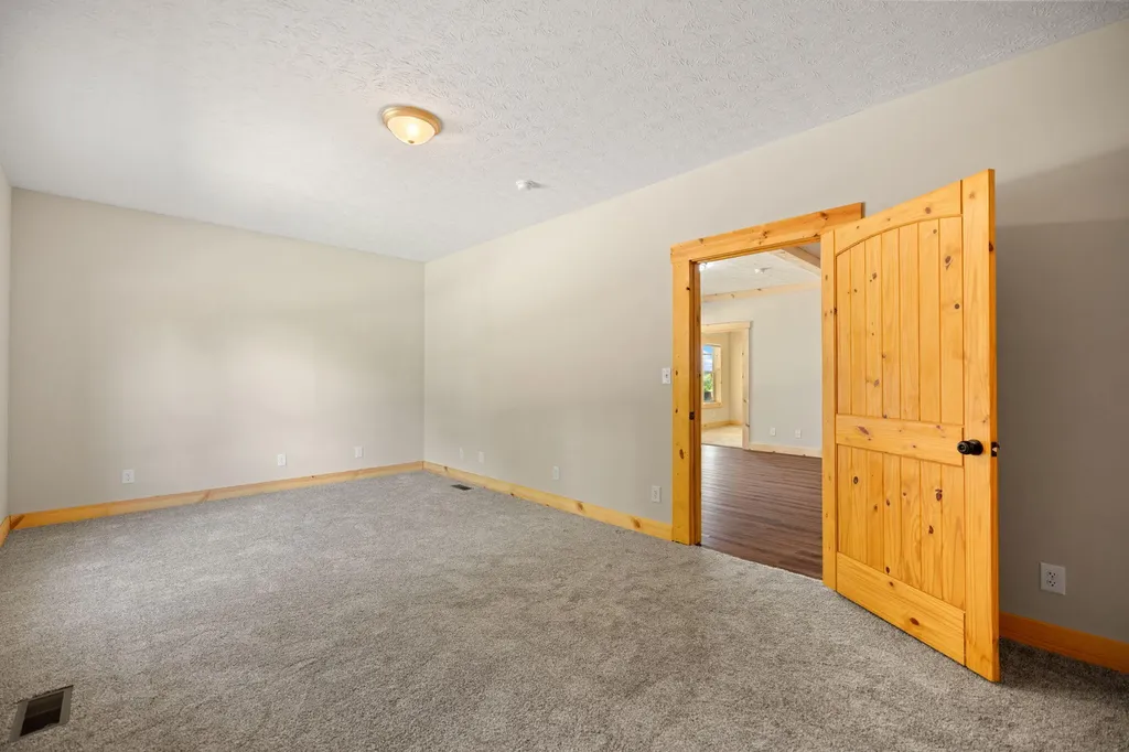 126 Lazy L Retreat Drive South Shore KY 41175