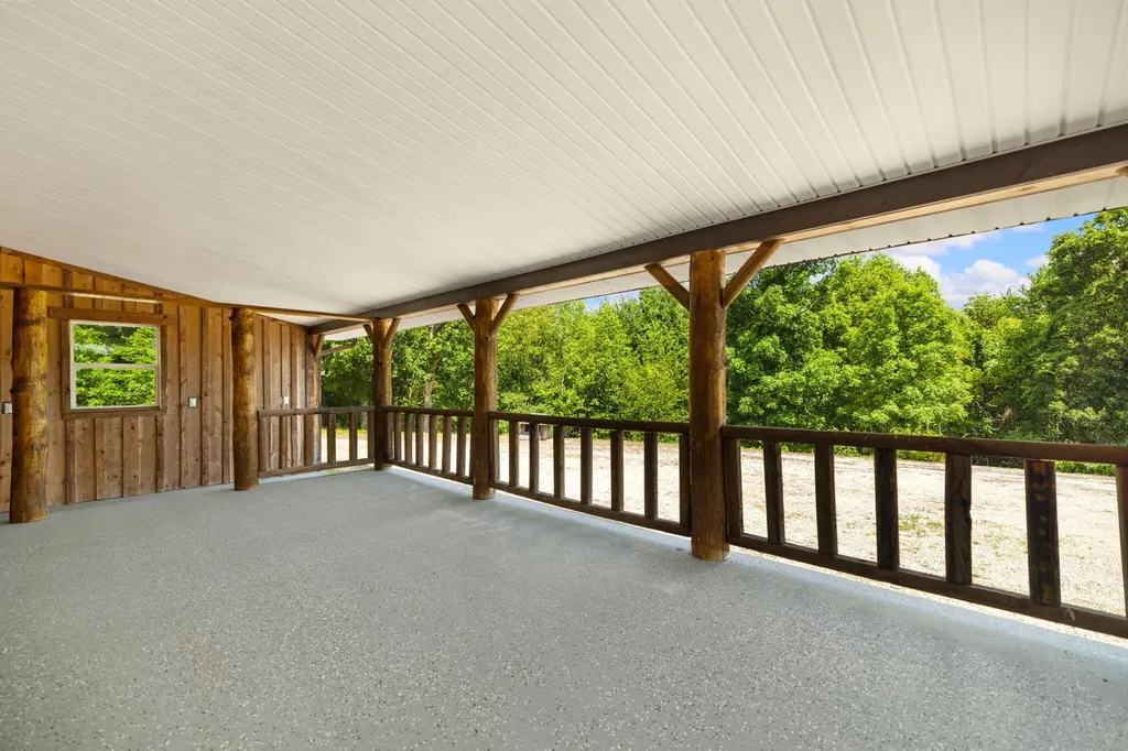 126 Lazy L Retreat Drive South Shore KY 41175