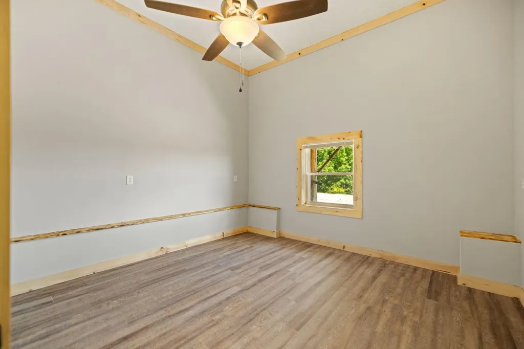 126 Lazy L Retreat Drive South Shore KY 41175