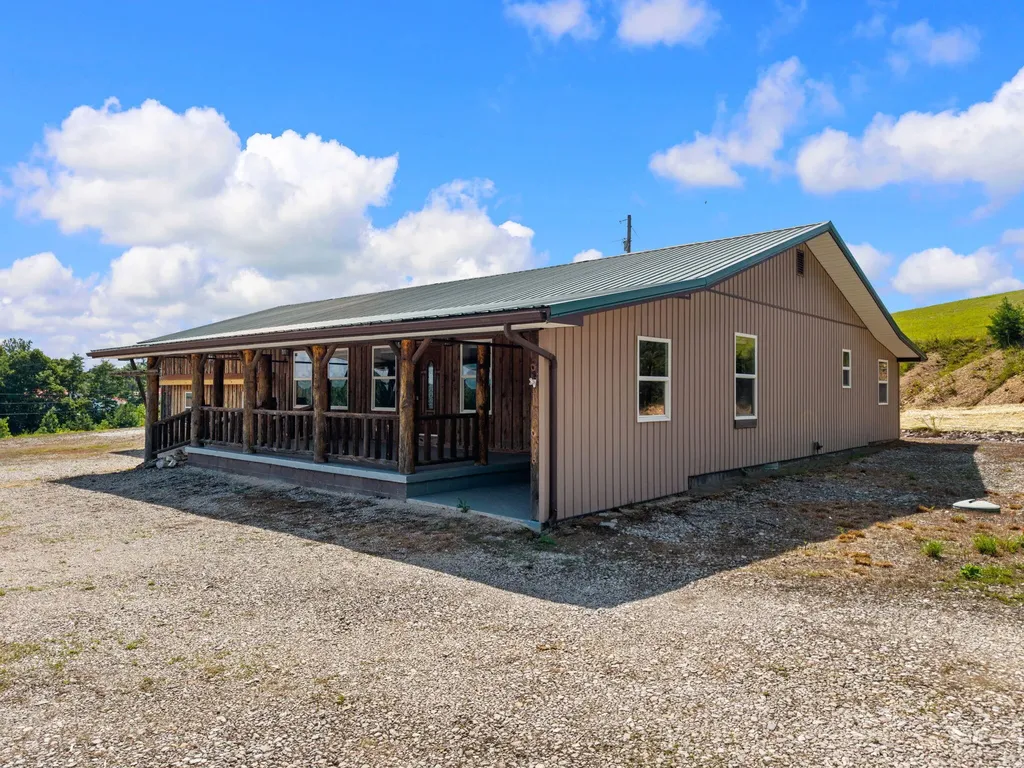 126 Lazy L Retreat Drive South Shore KY 41175