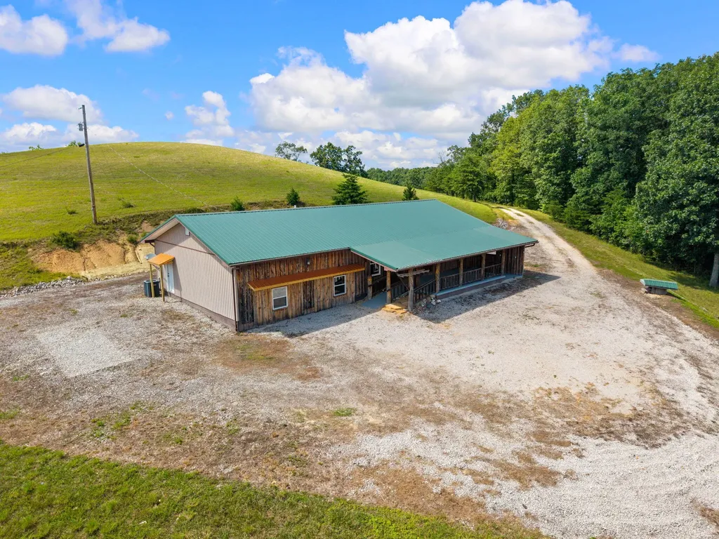 126 Lazy L Retreat Drive South Shore KY 41175