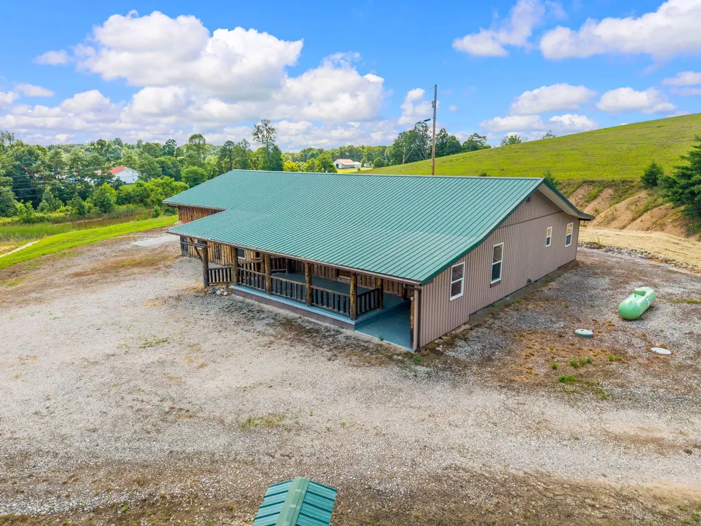 126 Lazy L Retreat Drive South Shore KY 41175