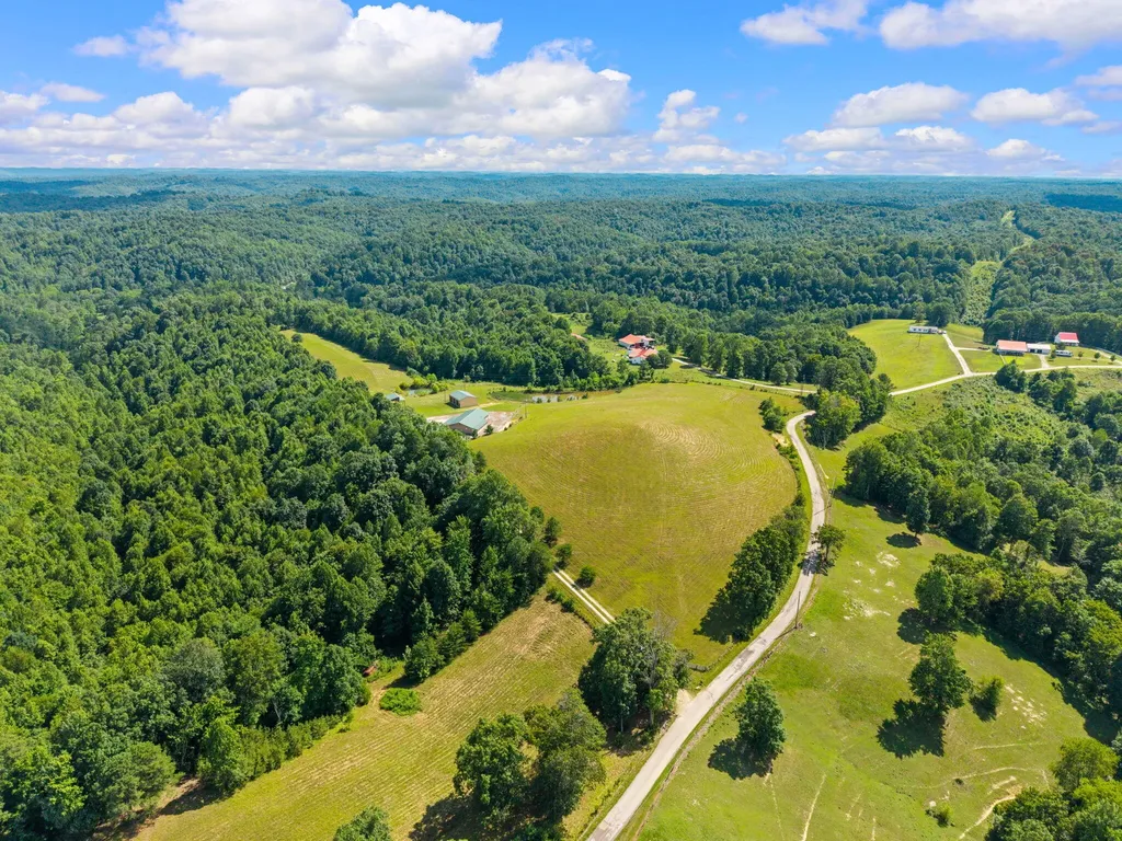 126 Lazy L Retreat Drive South Shore KY 41175