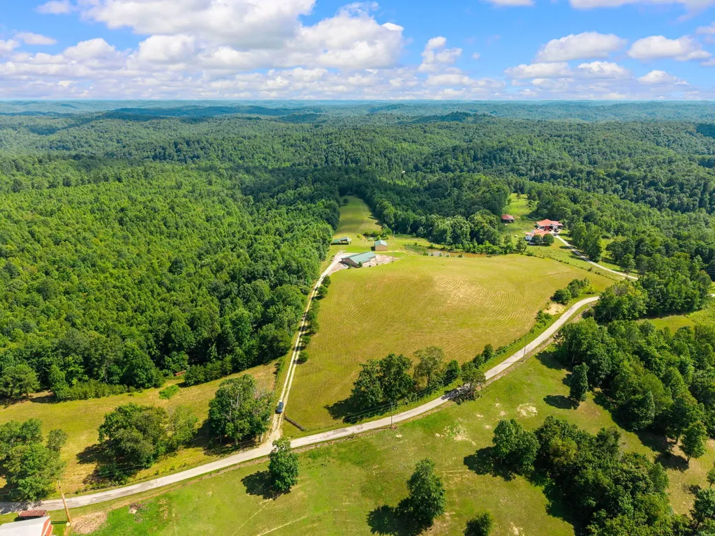 126 Lazy L Retreat Drive South Shore KY 41175