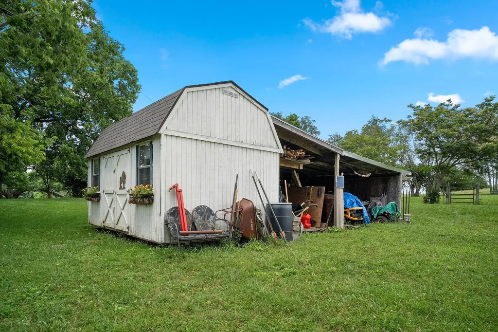 1024 Flanagan Station Road Winchester KY 40391