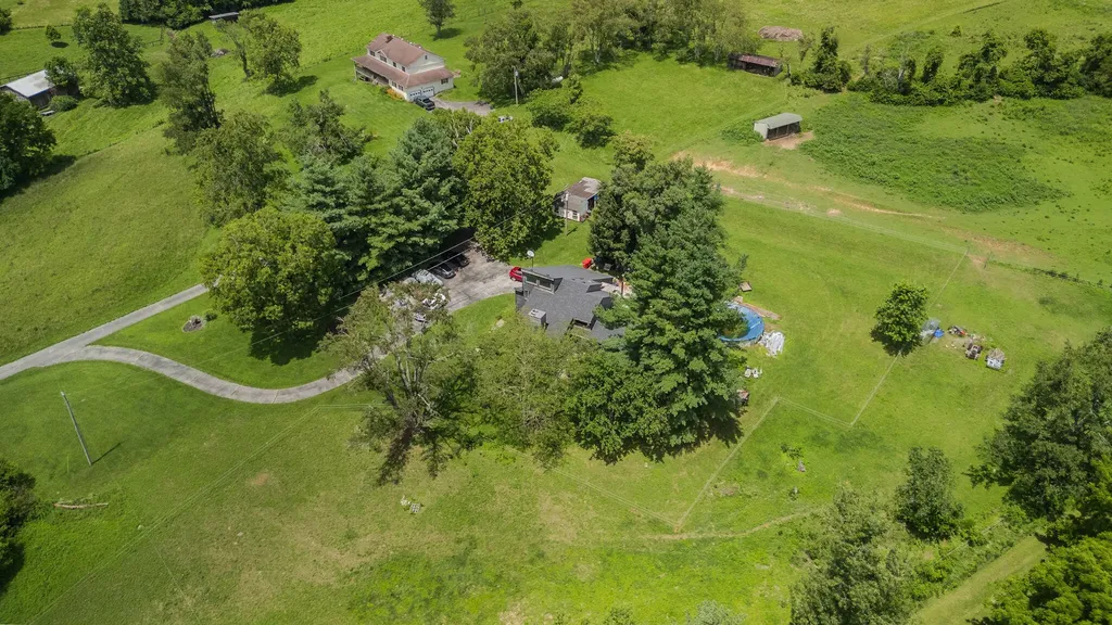 1024 Flanagan Station Road Winchester KY 40391