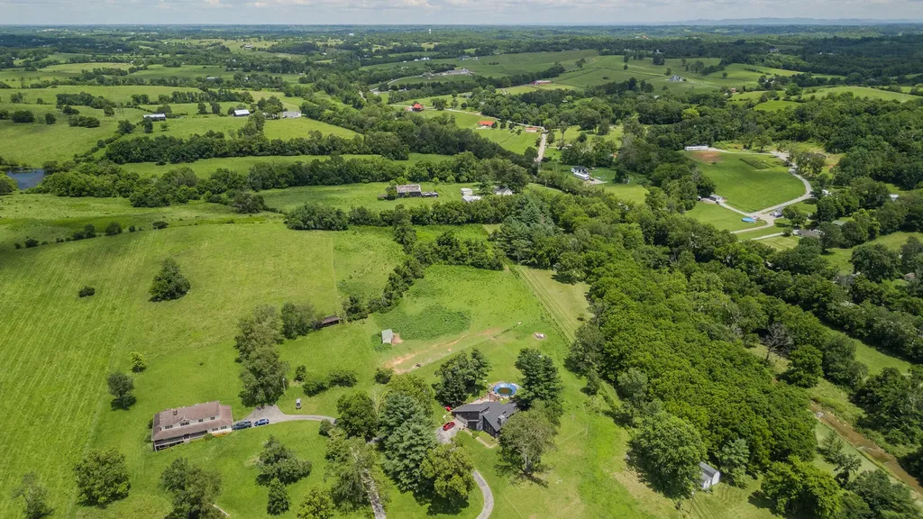 1024 Flanagan Station Road Winchester KY 40391
