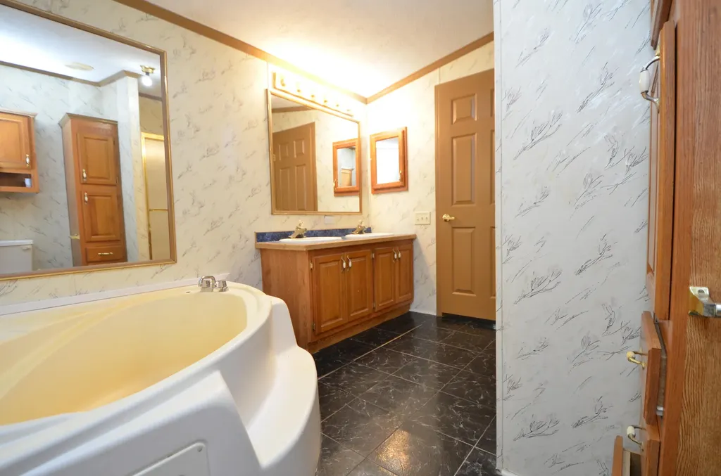 130 Manns Road Harrodsburg KY 40330