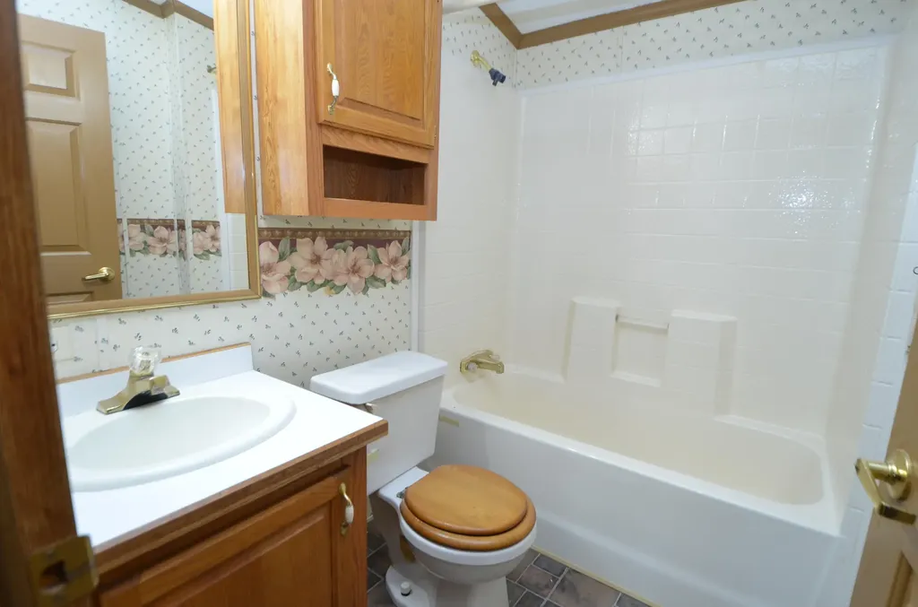 130 Manns Road Harrodsburg KY 40330