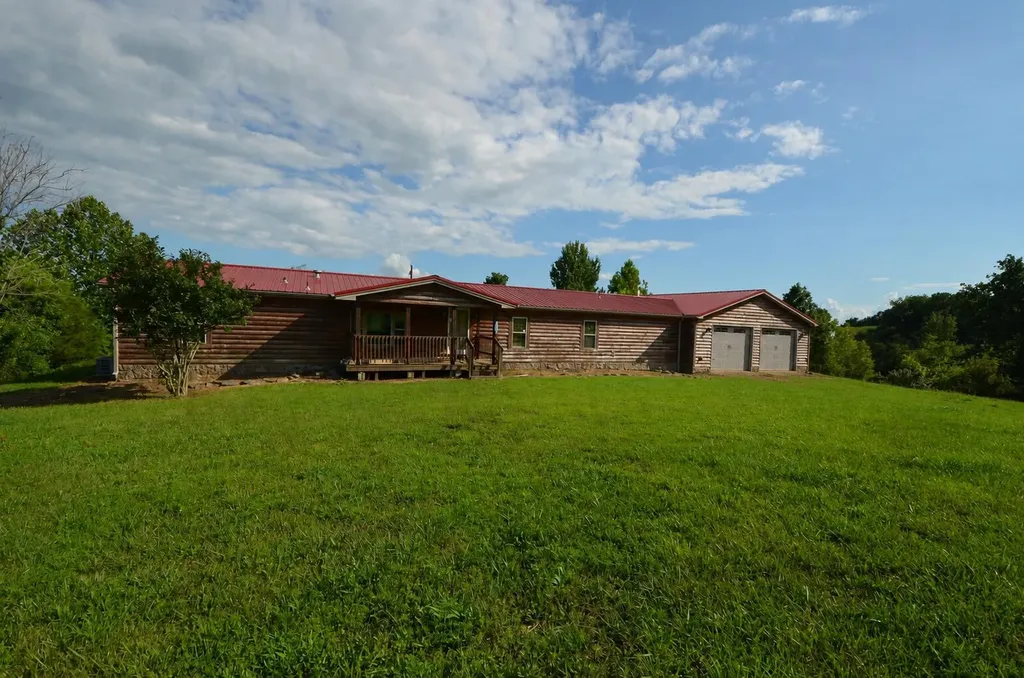 130 Manns Road Harrodsburg KY 40330