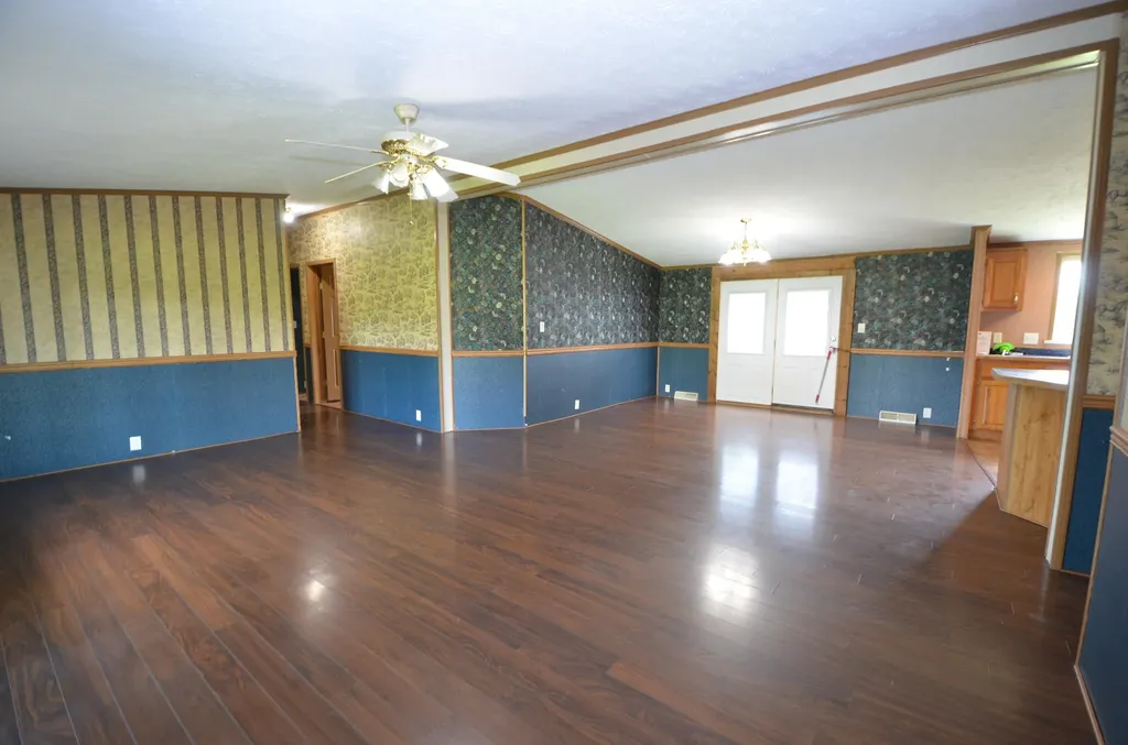130 Manns Road Harrodsburg KY 40330