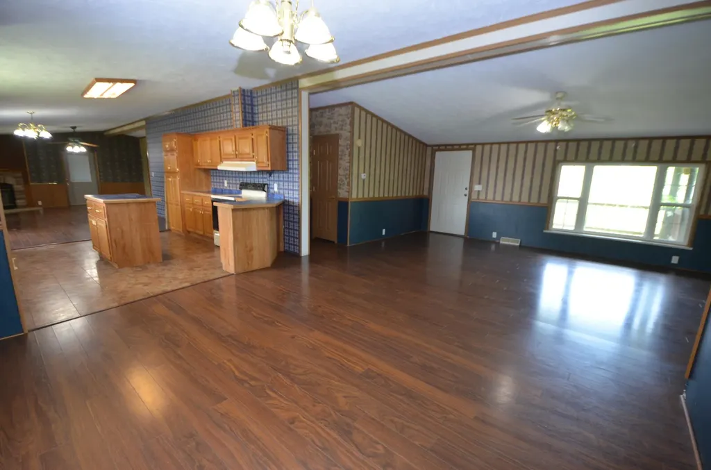 130 Manns Road Harrodsburg KY 40330