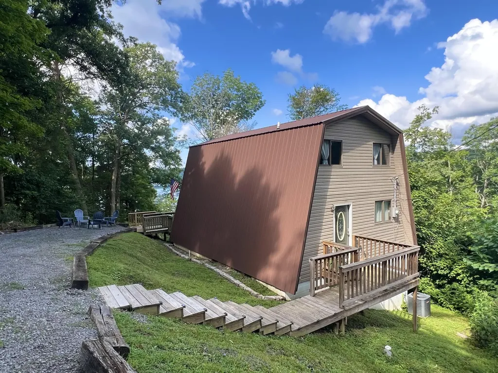 1023 Harbor Springs Road Jamestown KY 42629