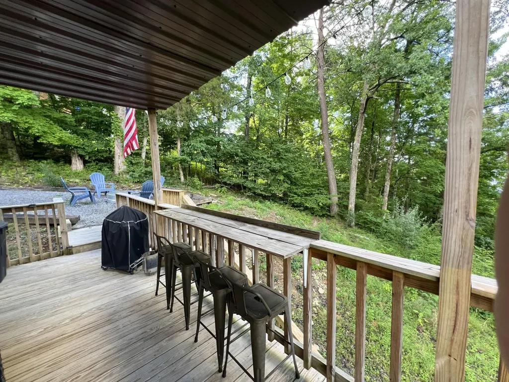 1023 Harbor Springs Road Jamestown KY 42629