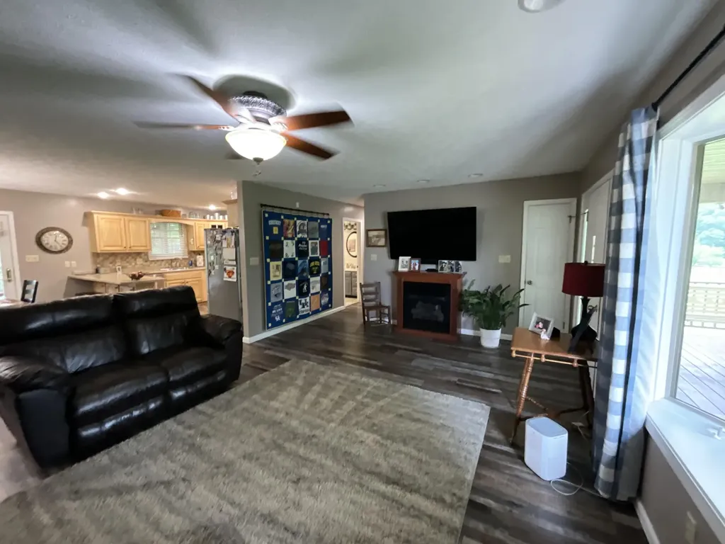43 Collie Lane Eubank KY 42567