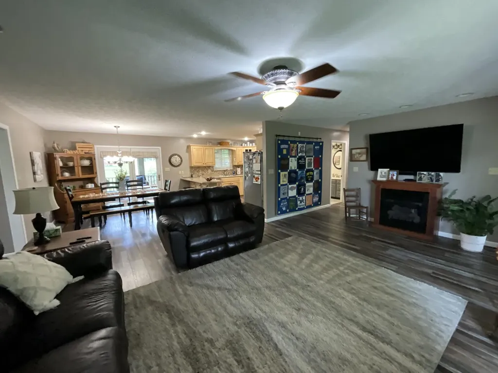43 Collie Lane Eubank KY 42567
