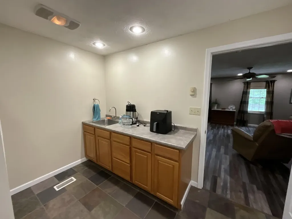 43 Collie Lane Eubank KY 42567