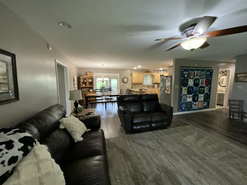 43 Collie Lane Eubank KY 42567
