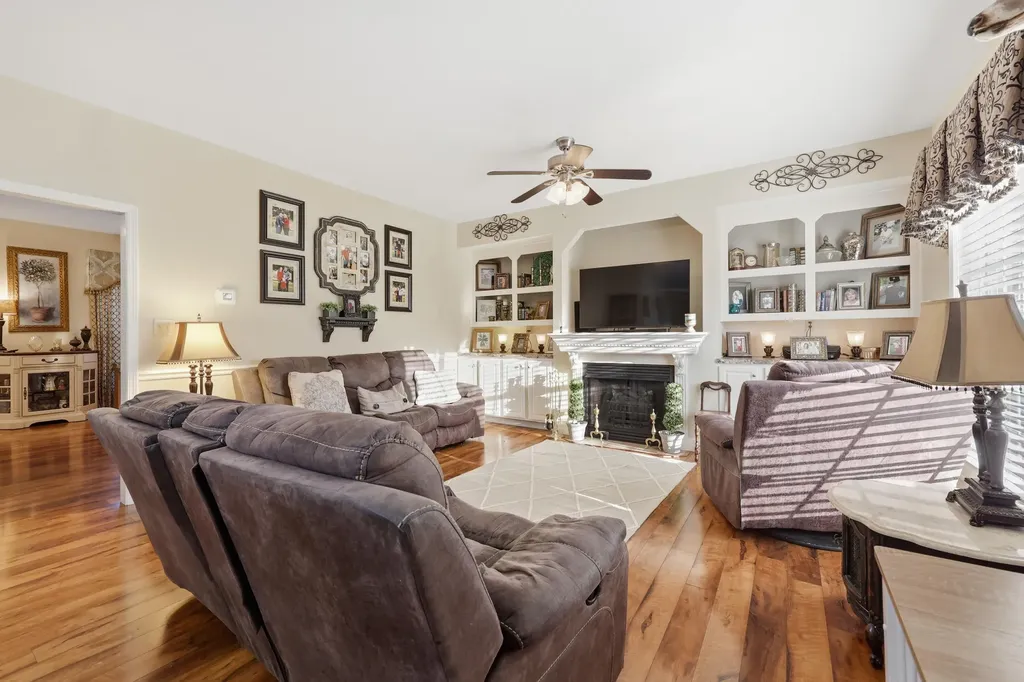 1005 Running Brook Drive Lawrenceburg KY 40342