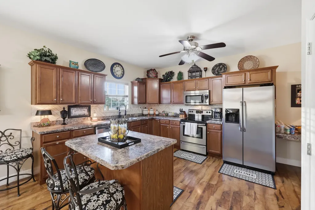 1005 Running Brook Drive Lawrenceburg KY 40342