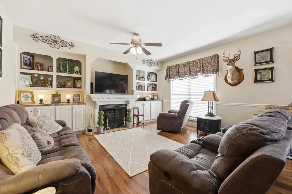 1005 Running Brook Drive Lawrenceburg KY 40342