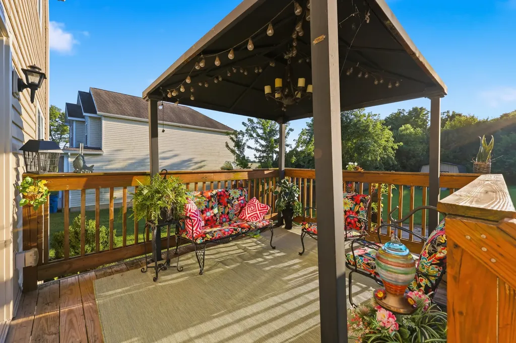 1005 Running Brook Drive Lawrenceburg KY 40342