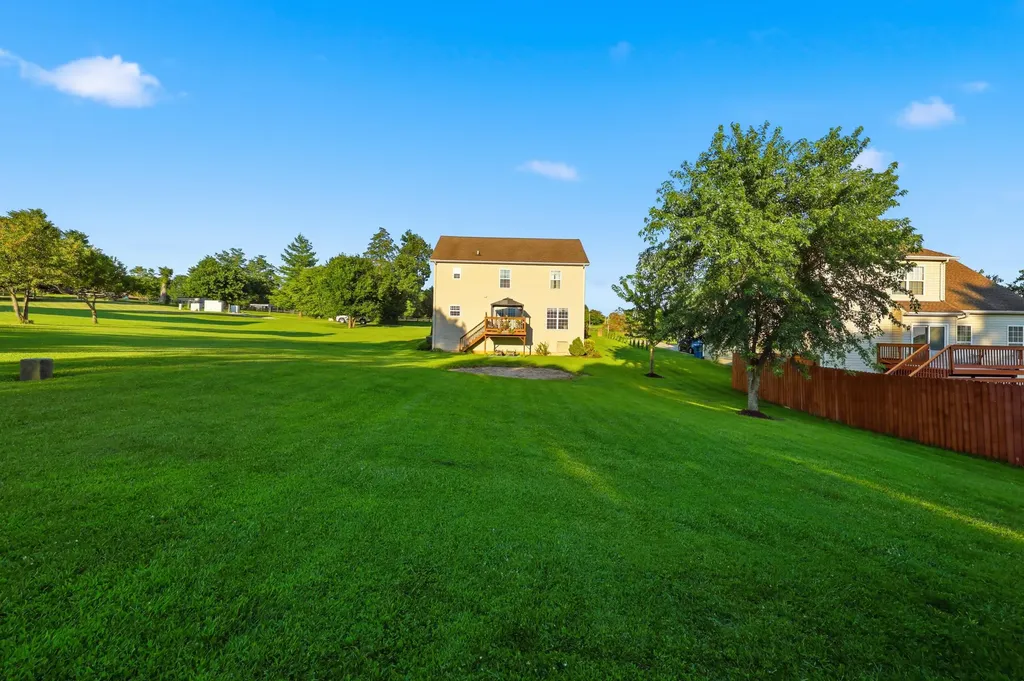 1005 Running Brook Drive Lawrenceburg KY 40342