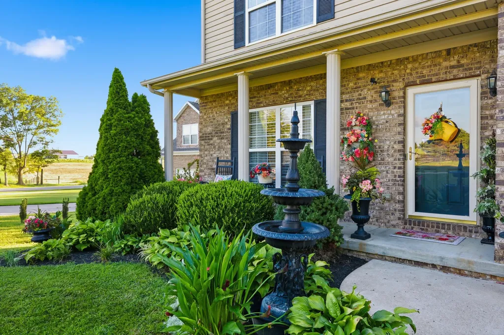 1005 Running Brook Drive Lawrenceburg KY 40342