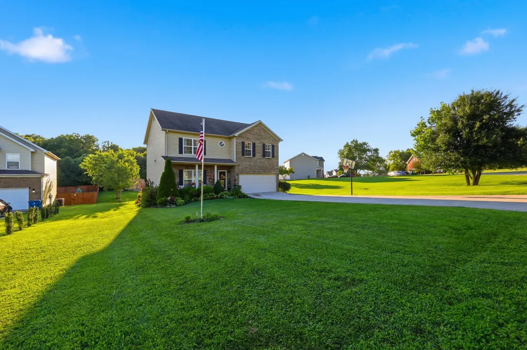1005 Running Brook Drive Lawrenceburg KY 40342