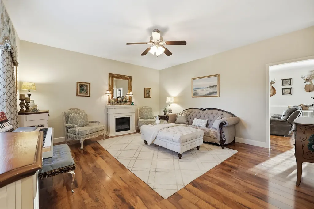 1005 Running Brook Drive Lawrenceburg KY 40342