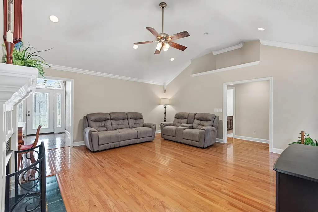 315 Stonecreek Place Paducah KY 42003