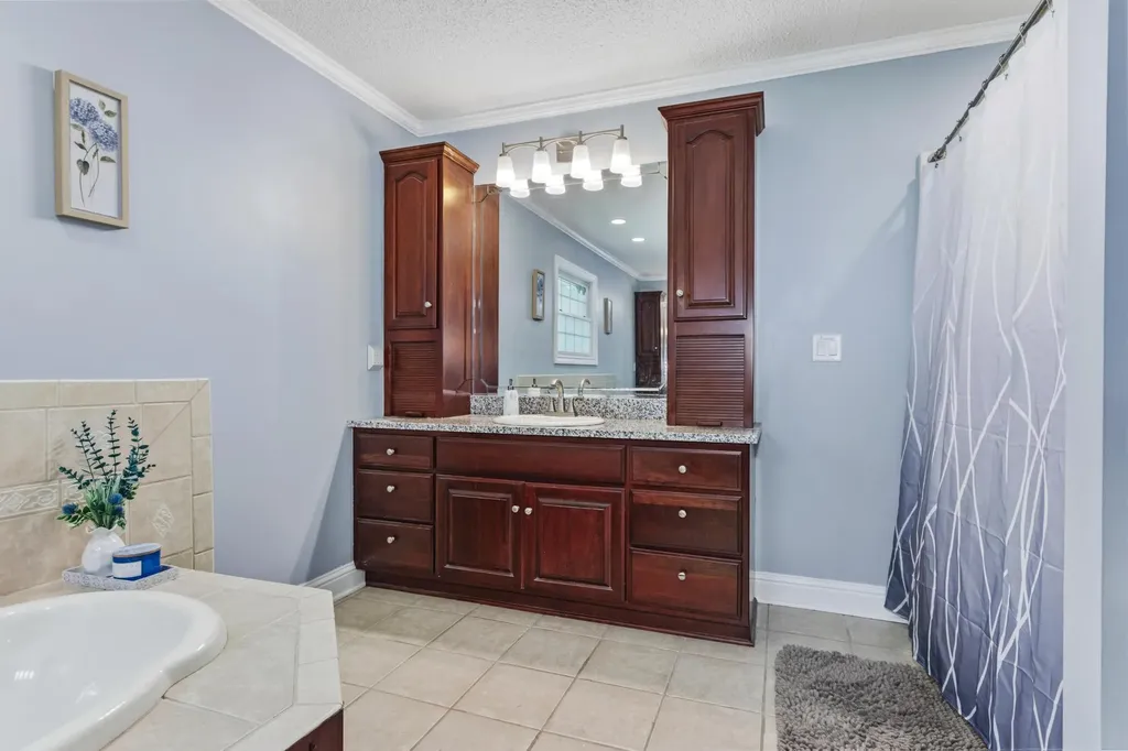 315 Stonecreek Place Paducah KY 42003