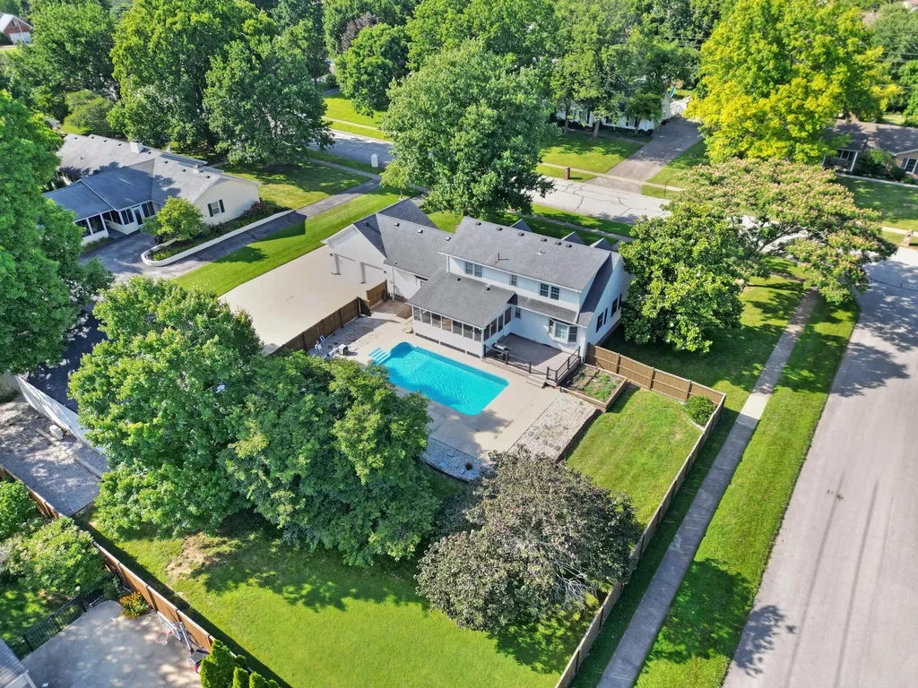 200 W Fairway Drive Nicholasville KY 40356